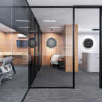 پارتیشن تکجداره با شیشه 10 میل شفاف.