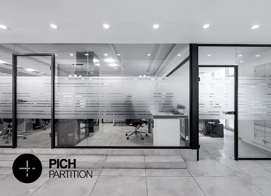 طراحی دکوراسیون اداری با پارتیشن بندی